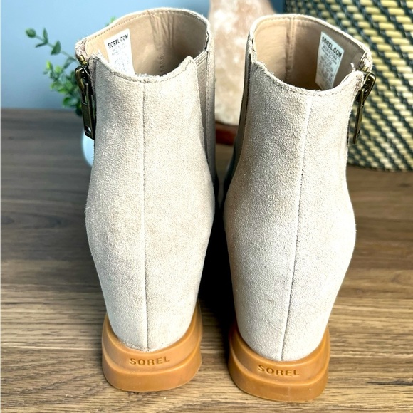 WOMEN'S JOAN OF ARCTIC™ WEDGE III CHELSEA BOOTIE - Picture 2 of 7